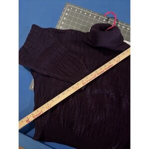 VTG Gap Women's Turtle Neck Sweater Size M Purple Heavy Knit Wool Cropped Y2K